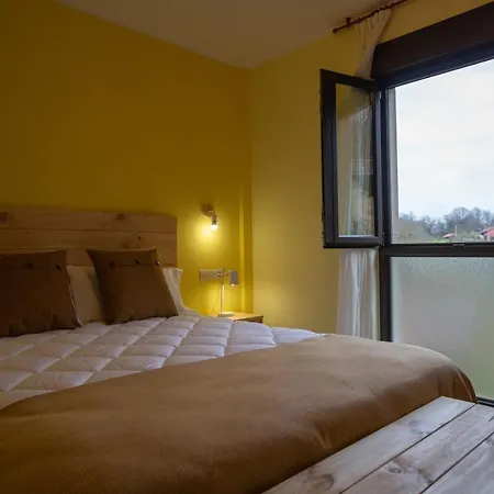 מלון La Casona De Cardes Onís