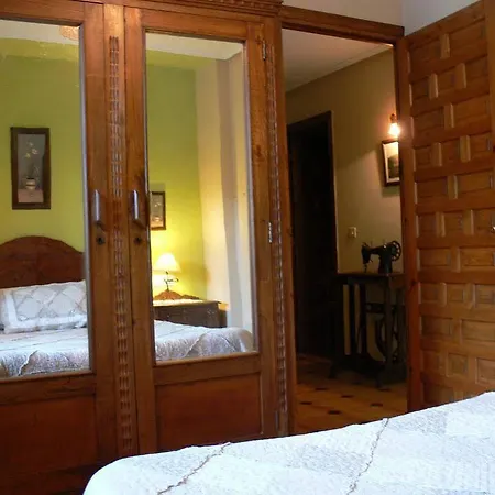 La Casona De Cardes Szálloda *