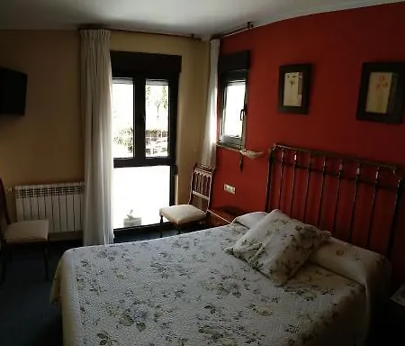 מלון La Casona De Cardes