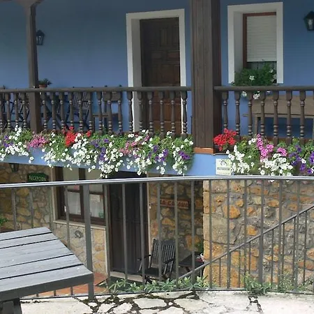 Szálloda La Casona De Cardes