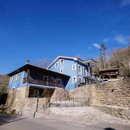 La Casona De Cardes Hotel *