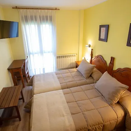 La Casona De Cardes Szálloda