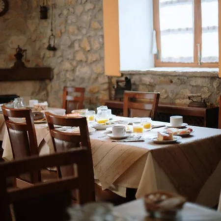 La Casona De Cardes * Onís