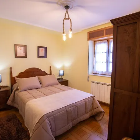 La Casona De Cardes מלון *