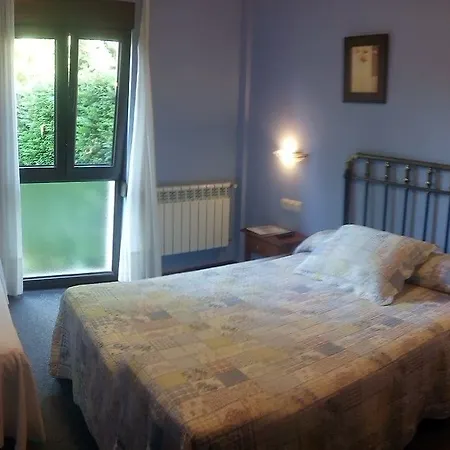 La Casona De Cardes Szálloda *