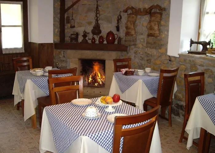 Hotel La Casona De Cardes *