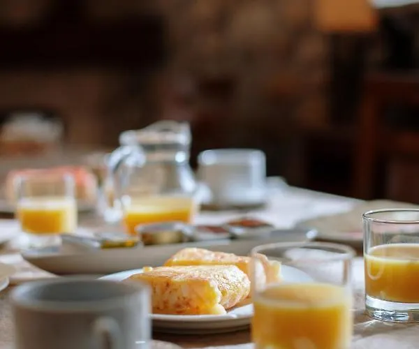 La Casona De Cardes Hotel