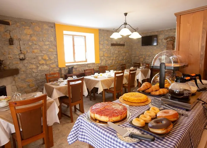 La Casona De Cardes Hotel