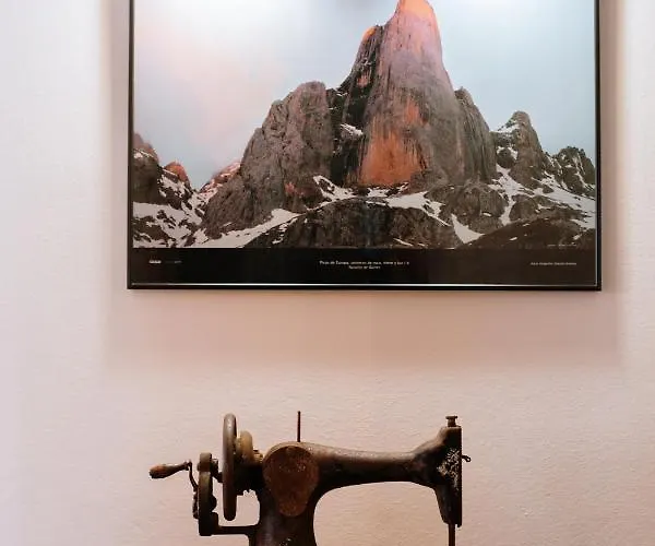 La Casona De Cardes Hotel